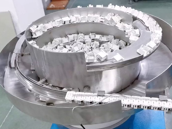 電器接插件裝配線案列