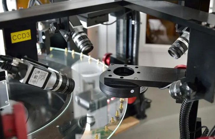 視覺(jué)檢測(cè)設(shè)備檢測(cè)精度受哪些因素的影響？